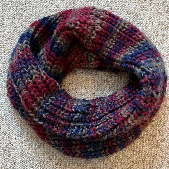 American Eagle Infinity Scarf Burgundy Blue Tan Women